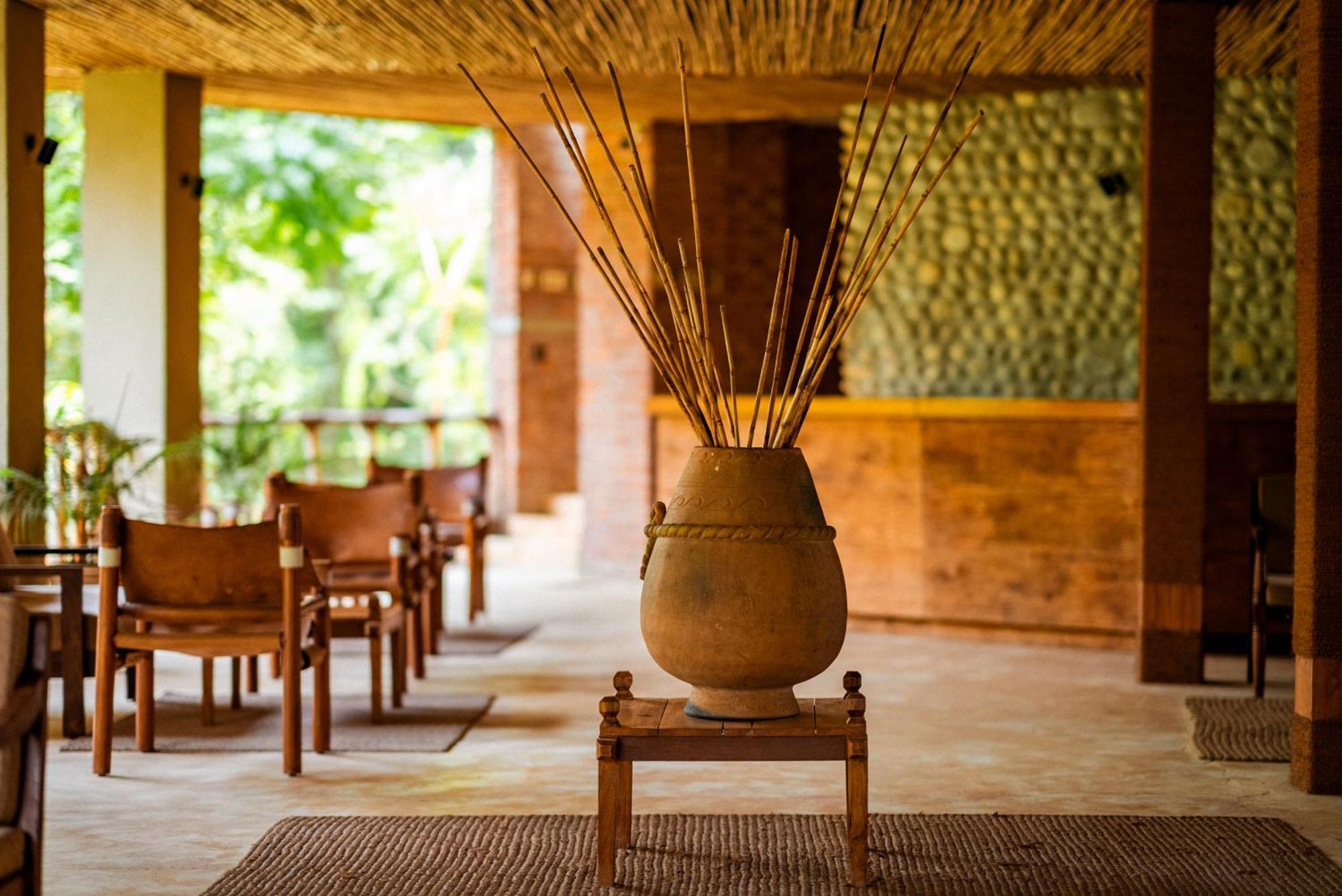 Sanctuary - Chitwan National Park , Nepal Hotel Exterior photo