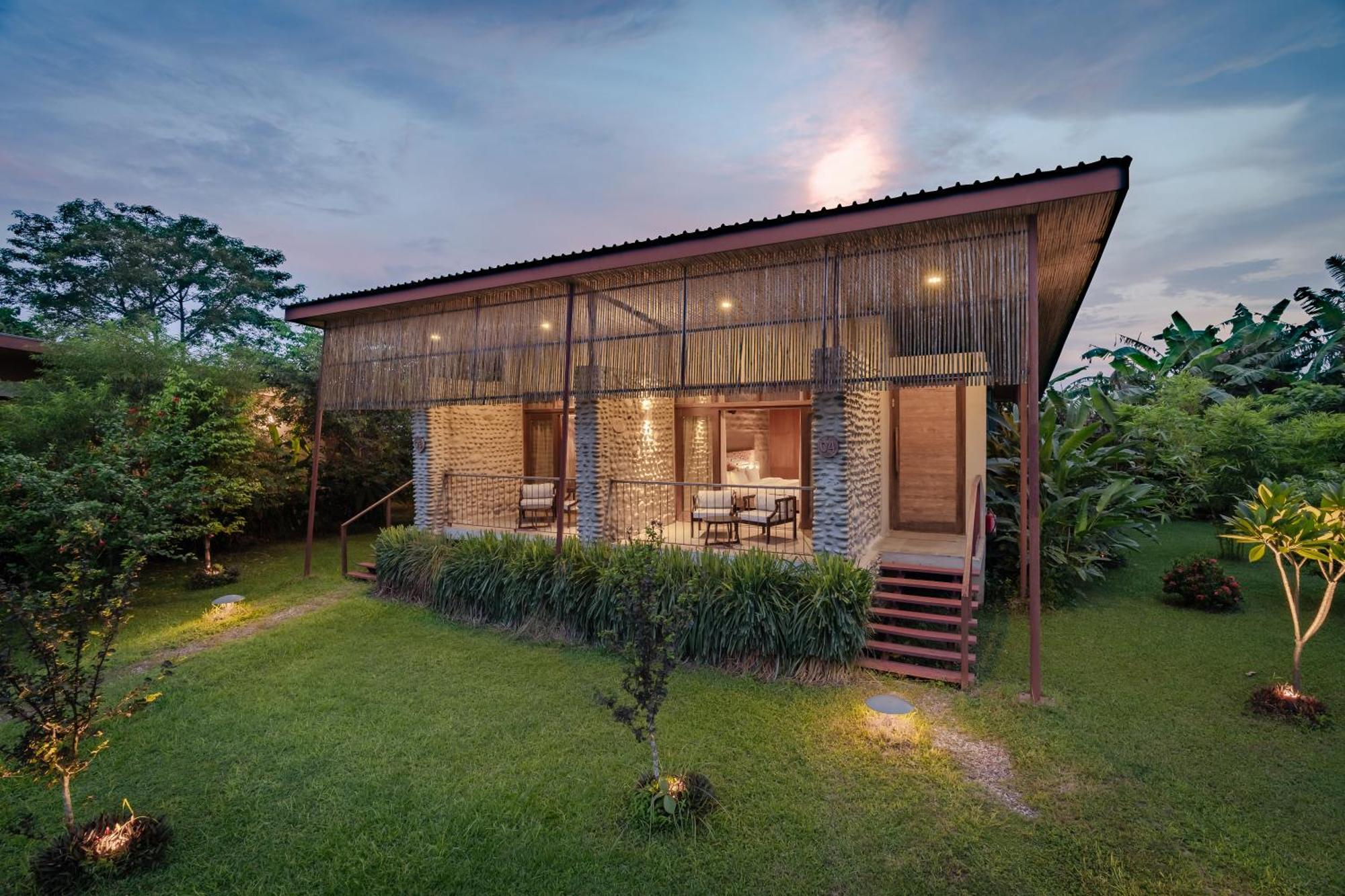 Sanctuary - Chitwan National Park , Nepal Hotel Exterior photo